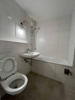 Exquisite 2-Zimmer-Wohnung mit Balkon in Köln-Chorweiler 12/1 – 50765 Köln – Vorschaubild 6