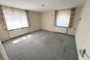 3-Zimmer-ETW im 1. OG mit Loggia und Garage – 70597 Stuttgart – Vorschaubild 4