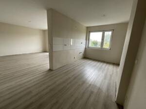Moderne und helle Balkon-Wohnung in ruhiger Wohnsiedlung - mit Bodenbelag und verspachtelten Wänden – 47169 Duisburg – Vorschaubild 7