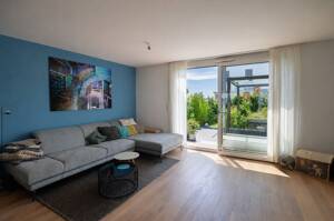 Lichtdurchflutetes Reihenhaus an der Nidda mit Garten und Pool – 60437 Frankfurt am Main – Vorschaubild 2