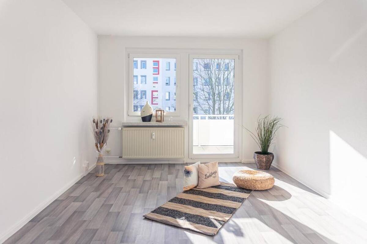 3-Raum-Erdgeschosswohnung mit Balkon – 9127 Chemnitz – Bild 1 von 4