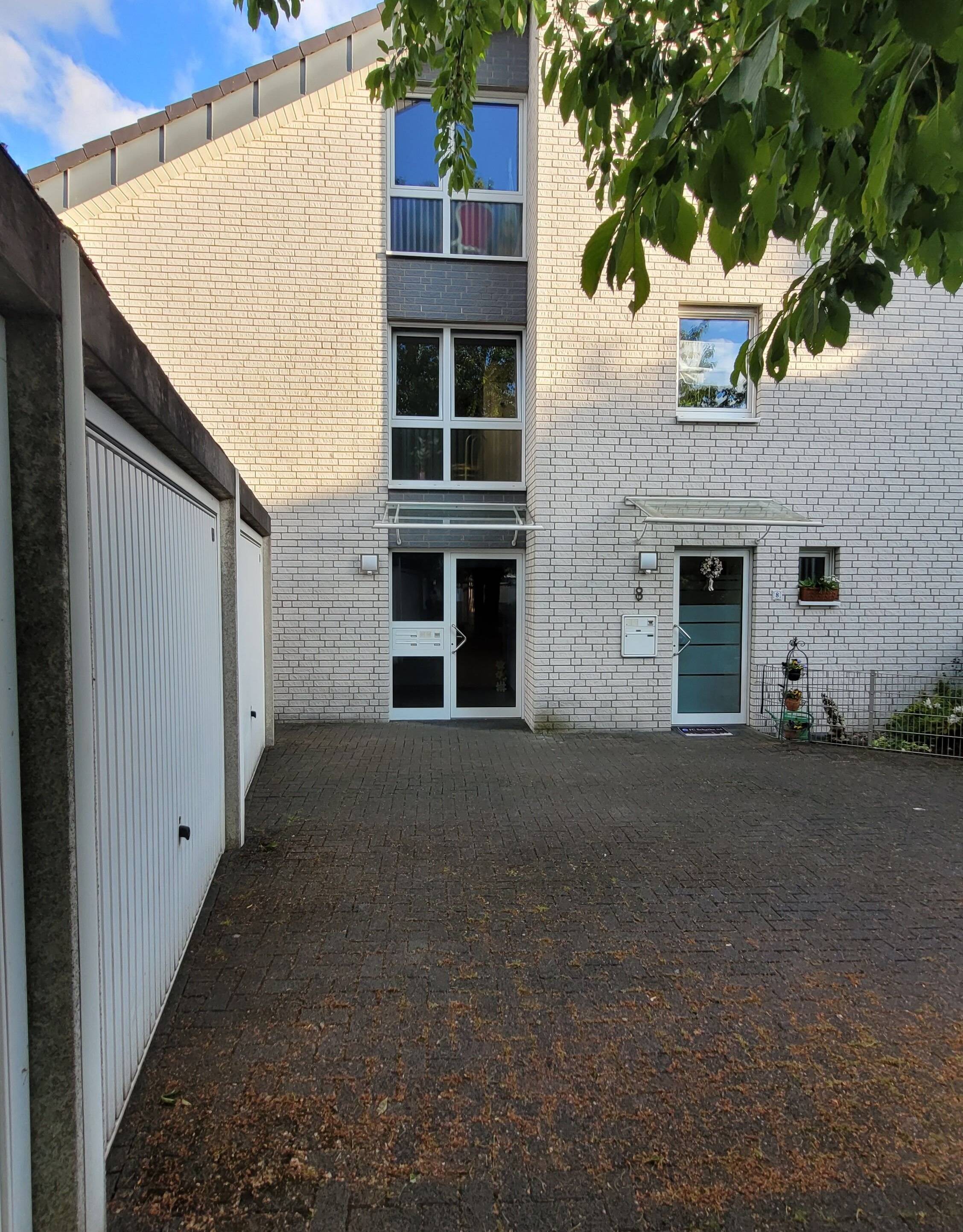 Grosszügige Dachgeschoss- Wohnung mit Loggia Hünxe Bruckhausen