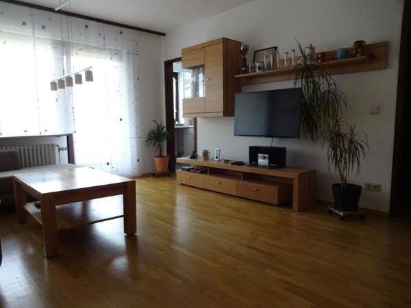 Möbliert: TOP-Lage+Zustand: 39m2-1-Zi.-Whg.+sep. Küche, Balkon+EBK+Bad+AR – Erlangen – Vorschaubild 6