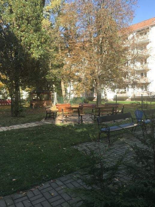 SENIORENGERECHTES BEHINDERTENGERECHTES BARRIEREARMES- WOHNEN 2-ZIMMER WOHNUNG AUFZUG STATT TREPPE ABGESCHLOSSENE ANLAGE BETREUUNG IM HAUS – Leipzig – Vorschaubild 6