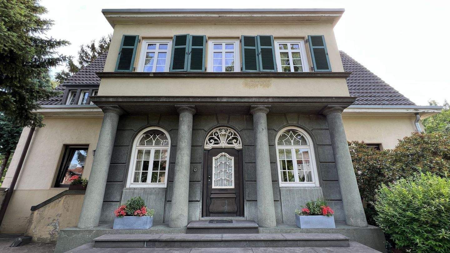 Herrschaftliche Stadtvilla mit Baugrundstück und genehmigter Bauvoranfrage auf parkähnlichem Grundstück Nähe Schloss Rheydt – Mönchengladbach – Vorschaubild 4