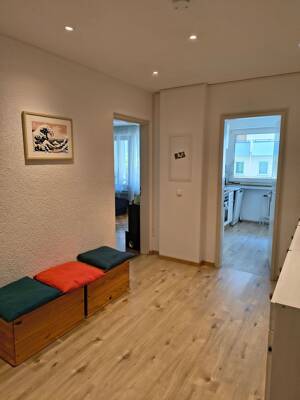 Gut geschnittene 3 Zimmer Wohnung, saniert und zentral am Harras