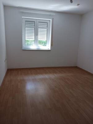 Helle 2-Zimmer-Wohnung mit Terrasse und kleinem Gartenanteil in Büchenbach, Donato-Polli-Str. – 91056 Erlangen – Vorschaubild 5