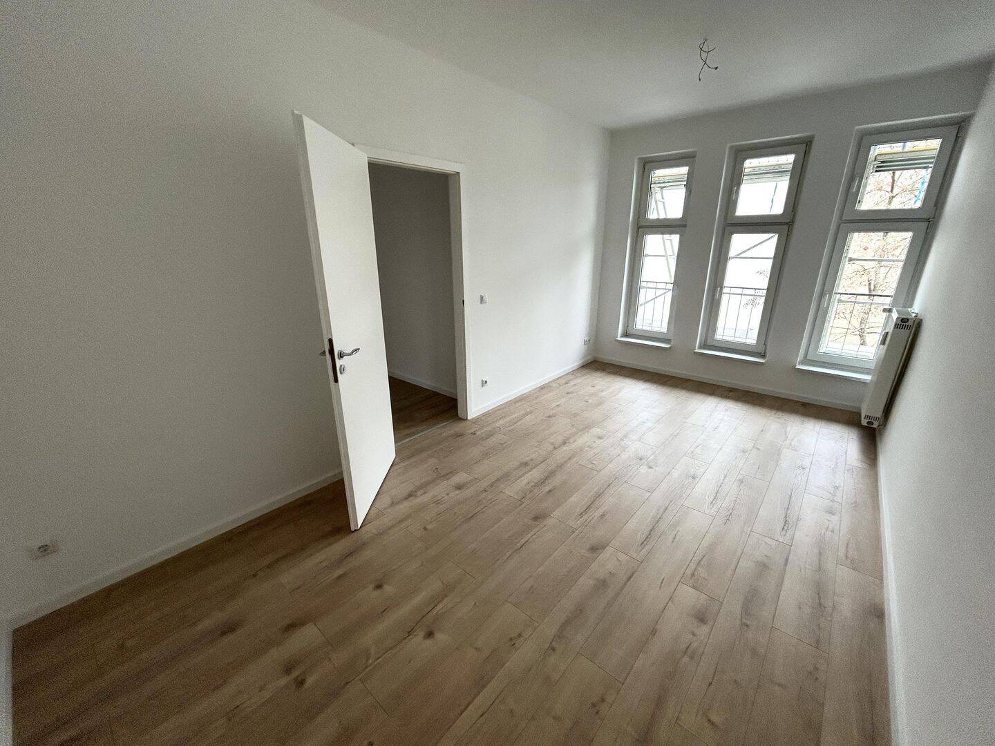 Großzügige Altbauwohnung in der Hegelstraße ! – Magdeburg – Vorschaubild 5