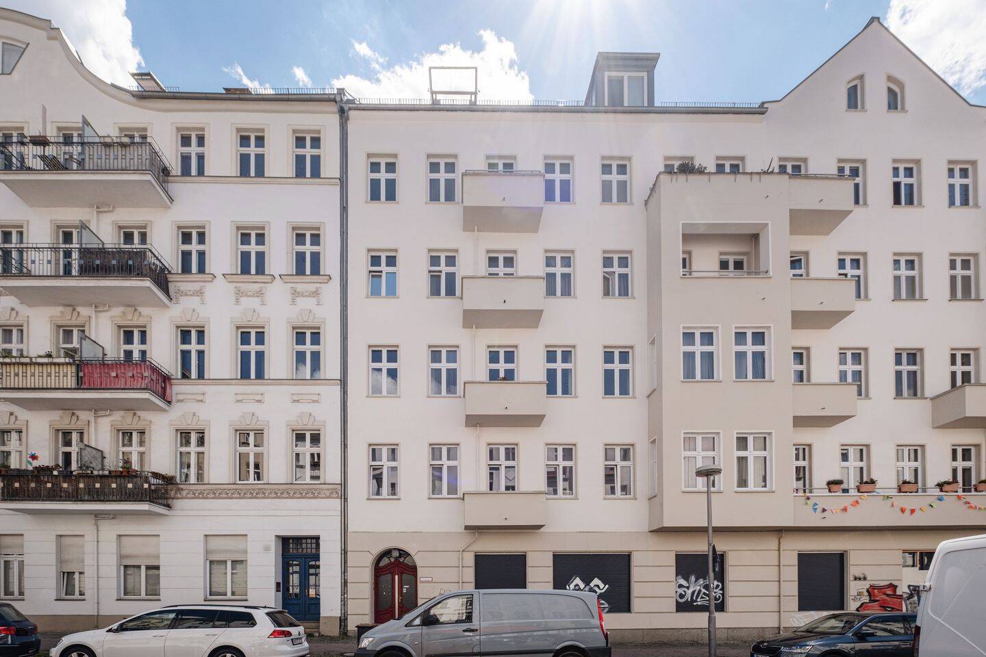 Stilvolle Altbauwohnung mit Loggia und sonnigem Balkon zum ruhigen Innenhof – Berlin – Vorschaubild 9
