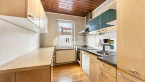 Mehrfamilienhaus mit Garten - Souterrain vermietet, Hochparterre und Dachgeschoss frei verfügbar – 28199 Bremen – Vorschaubild 8