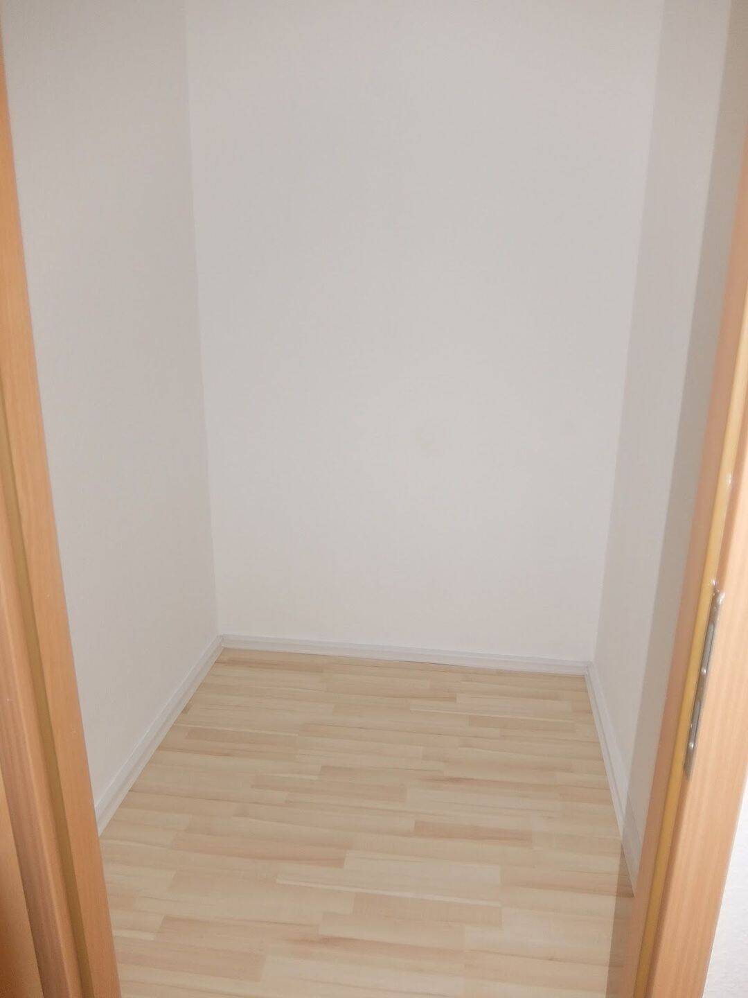 2-Zimmer-Wohnung mit Duschwanne, Aufzug ebenerdig ... – Chemnitz – Vorschaubild 9