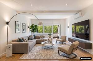 Über den Dächern von Düsseltal: Exklusives DG-Refugium mit Balkon-Duo & modernster Ausstattung – 40237 Düsseldorf – Vorschaubild 2