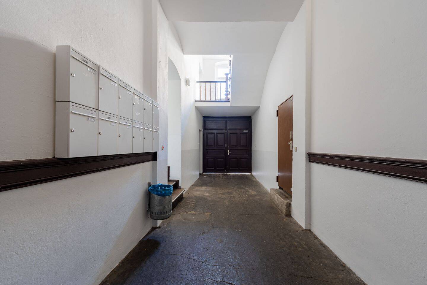 Attraktive Anlagechance im Wrangelkiez! Charmante Altbauwohnung mit Blick auf den Görlitzer Park – Berlin – Vorschaubild 4