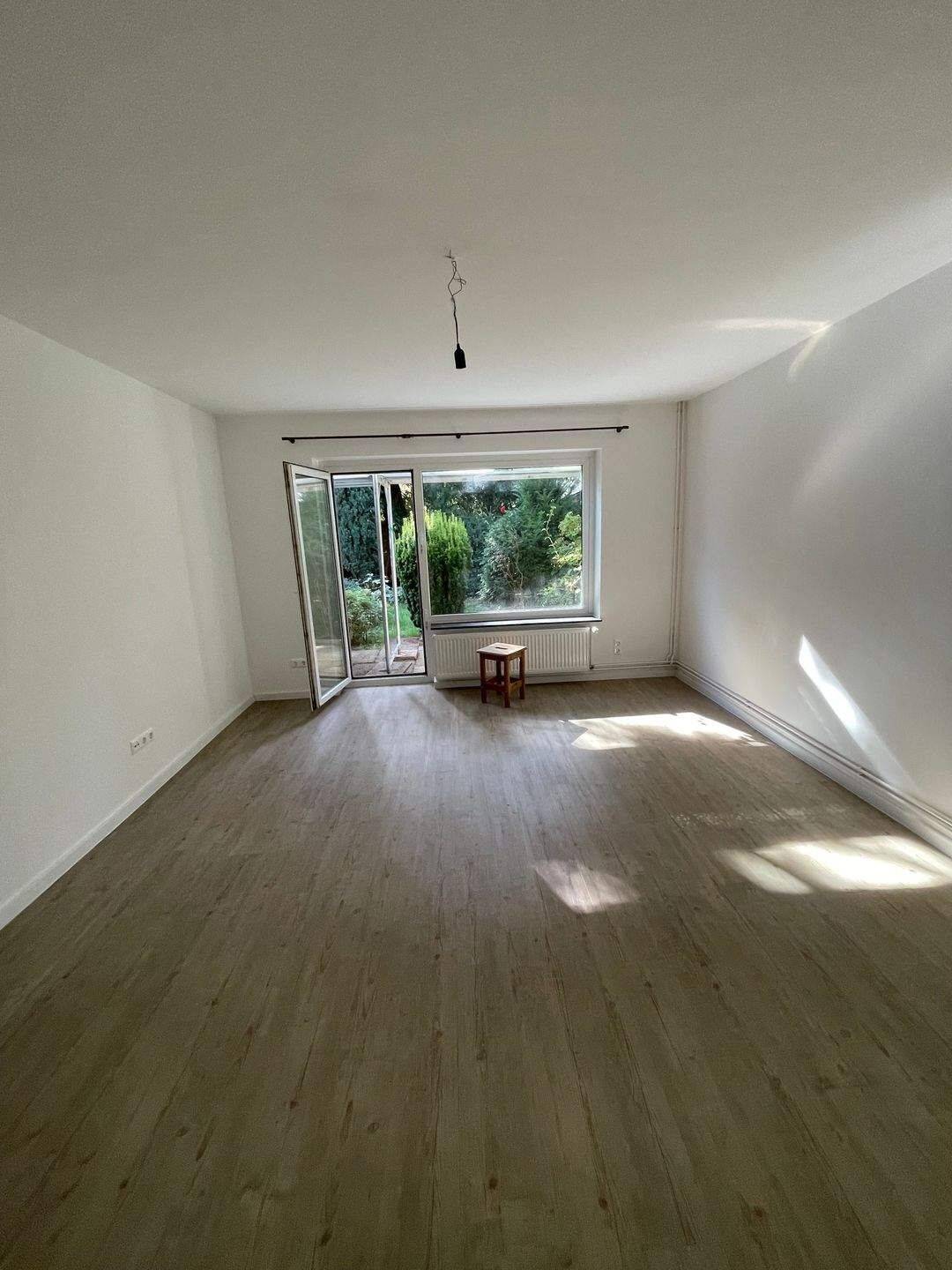 Schönes Reihenhaus in ruhiger Lage !Bitte Beschreibung beachten! (Bilder sind aus einem bauähnlichem Reihenhaus)