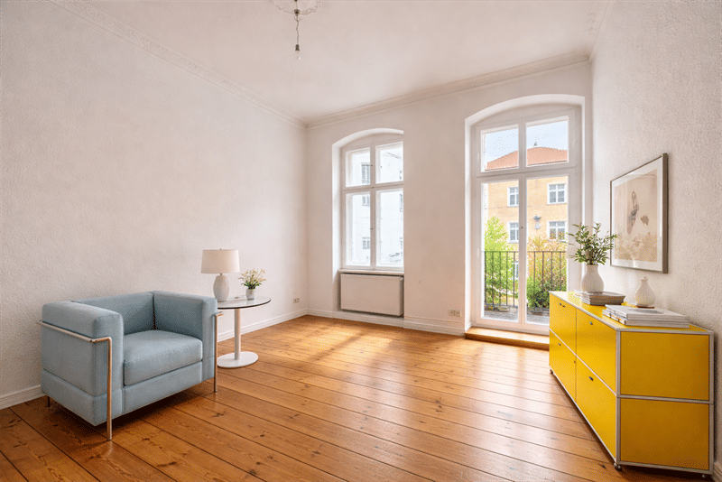 Ruhige Altbauwohnung mit Neubaubalkon im Güntzelkiez – Berlin – Bild 1 von 9
