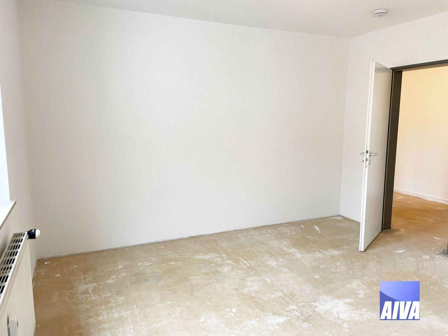 BALKON, WOHNKÜCHE, EINBAUSCHRANK IM FLUR, PARKETT, LIFT, TIEFGARAGENPLATZ IM HAUS MGL. ( 01309 STRIESEN / KRENKELTRASSE ) – Dresden – Vorschaubild 9