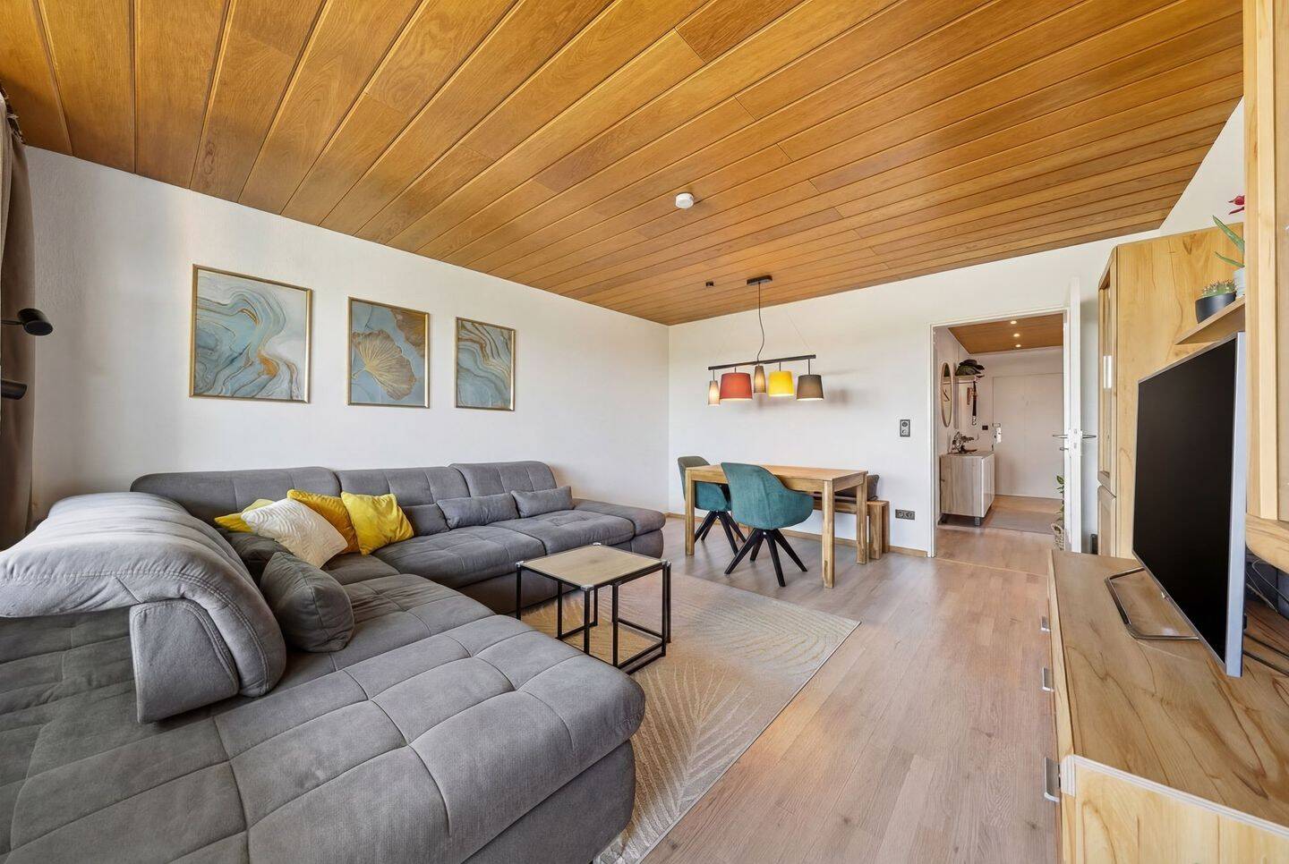 Über den Dächern von Haar - helle 2-Zimmer-Wohnung für Jung & Alt mit Lift und Alpenblick! – Haar – Vorschaubild 3