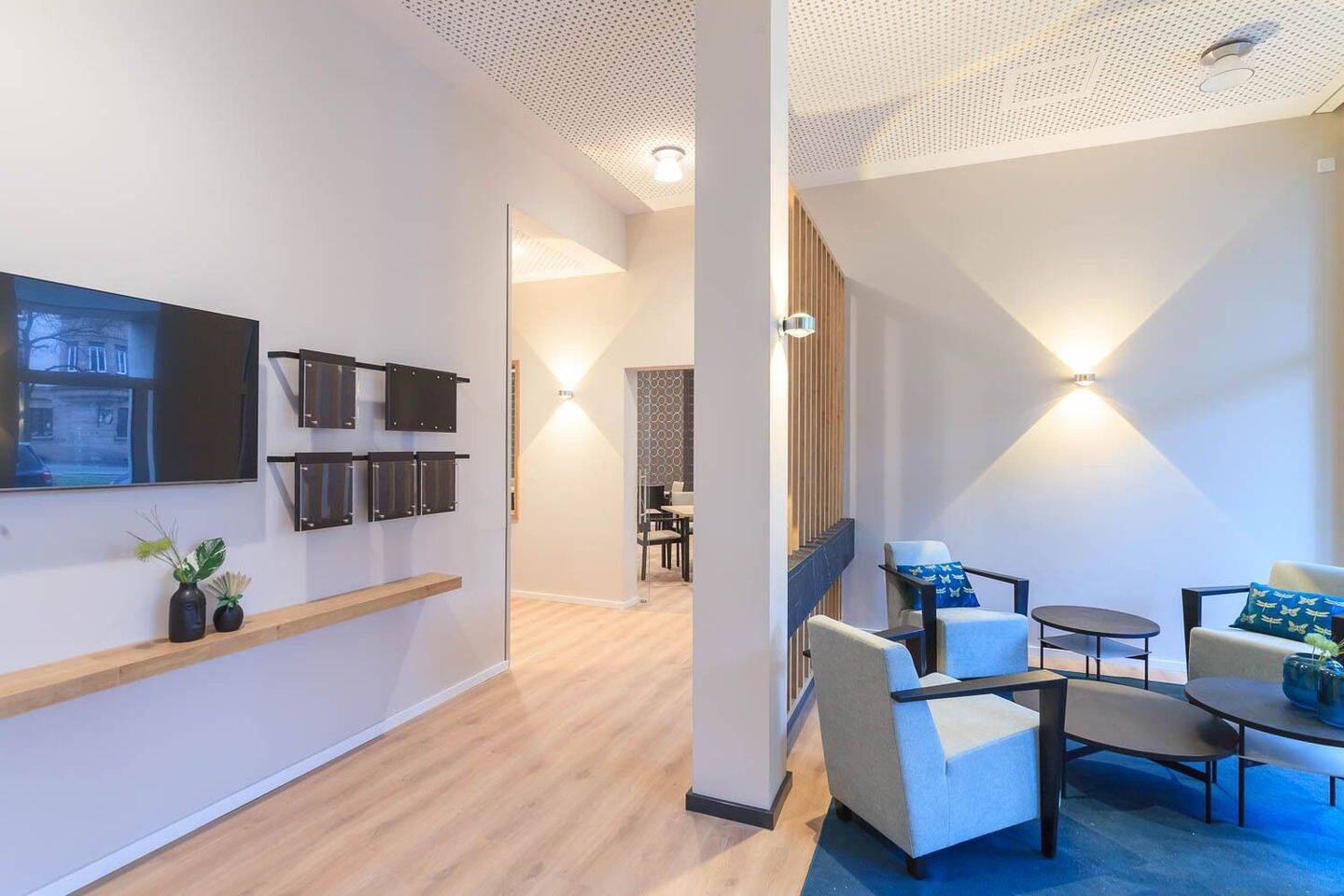 Service-Wohnen für Senioren: Großzügige 2-Zimmer-Wohnung im LUITPOLDVIERTEL – Nürnberg – Vorschaubild 8