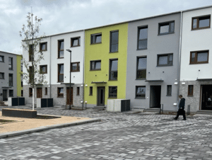 Hochwertiges Reihenhaus,Neubau 2022, 5 Zimmern – 65933 Frankfurt am Main – Vorschaubild 5