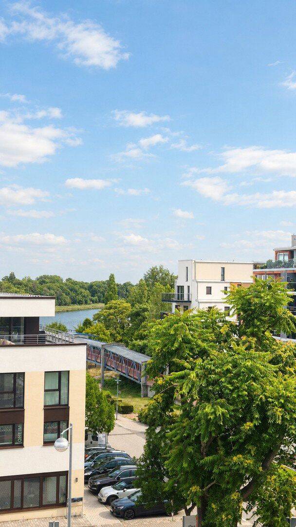 Wohnen an der Elbe - helle 2 Raum Wohnung in der Schönebecker Straße, zentrumnah