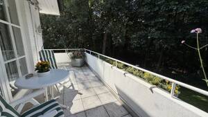 Landhausstil am Niendorfer Gehege! Ruhige 3-Zi.-Maisonette-ETW mit Balkon, Terrasse + TG – 22527 Hamburg – Vorschaubild 7