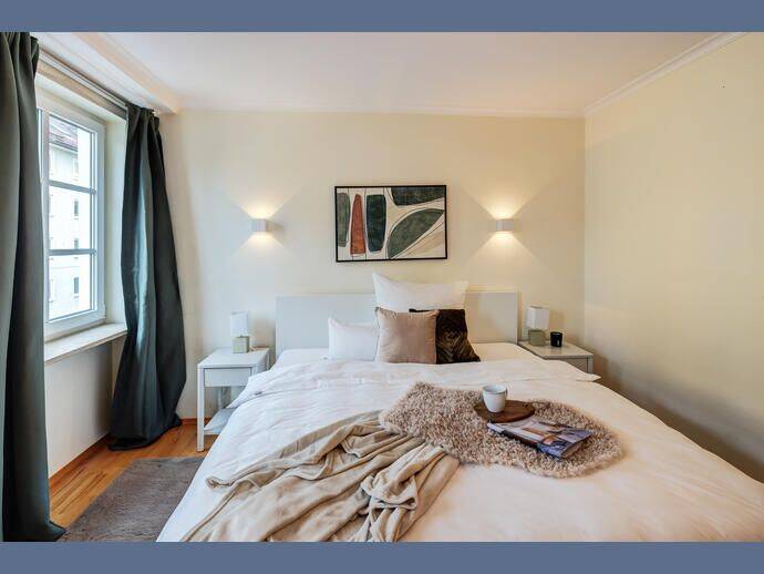 Möbliert: Maxvorstadt: Großzügige 3-Zimmer Wohnung in Top-Lage – München – Vorschaubild 4