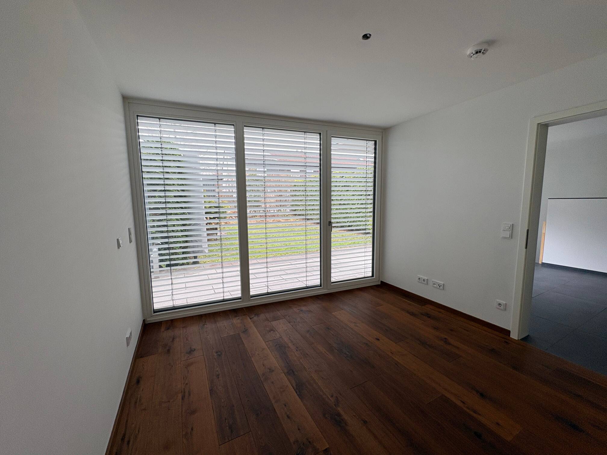 3-Zi.-Gartenwohnung mit luxuriöser EBK - Ruhige Lage München – München – Vorschaubild 5