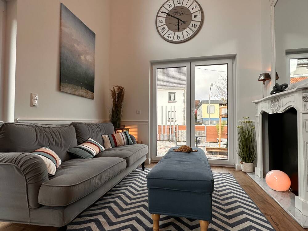NEUBAU Modern und geschmackvoll eingerichtete Maisonettewohnung mit Terrasse – Saarbrücken – Vorschaubild 4