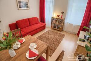 17709 HomeCompany Dresden Möbliert/Furnished 2-Zimmer Apartment mit Balkon in Dresden-Neustadt max. 3 Personen