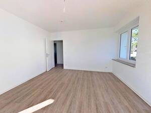 Helle 3-Zimmer-Wohnung mit sonnigem BALKON und modernem Tageslichtbad – 33649 Bielefeld – Vorschaubild 2