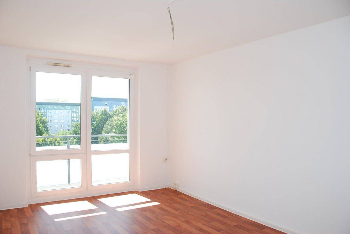 Wunderschöne Balkonwohnung nahe Stadtpark – Chemnitz – Vorschaubild 2