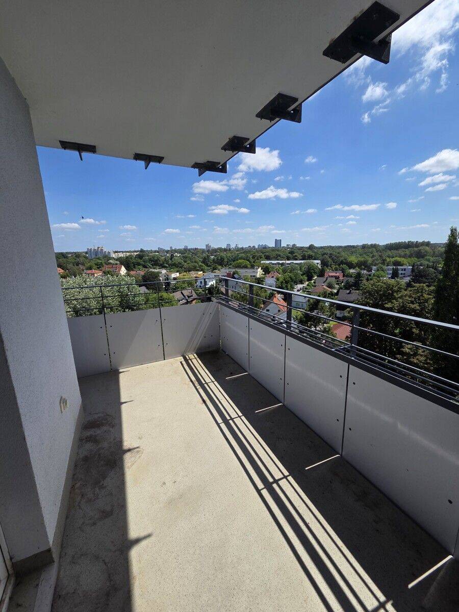Hauptstadtmakler-Bezugsfreie Wohnung mit Stellplatz und tollem Ausblick – Berlin – Vorschaubild 5