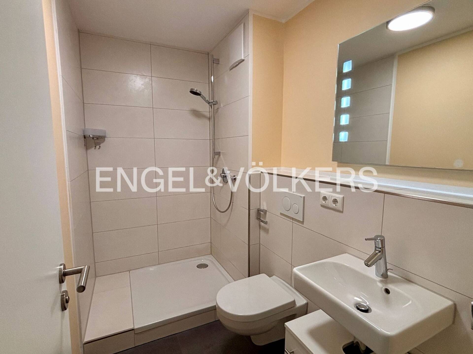 Erdgeschosswohnung in 91154 Roth mit 78 m² kaufen