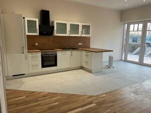 "In Ostseenähe" topsanierte 5 Zimmer Wohnung mit großer Terrasse und PKW Stellplatz – 23948 Damshagen – Vorschaubild 2