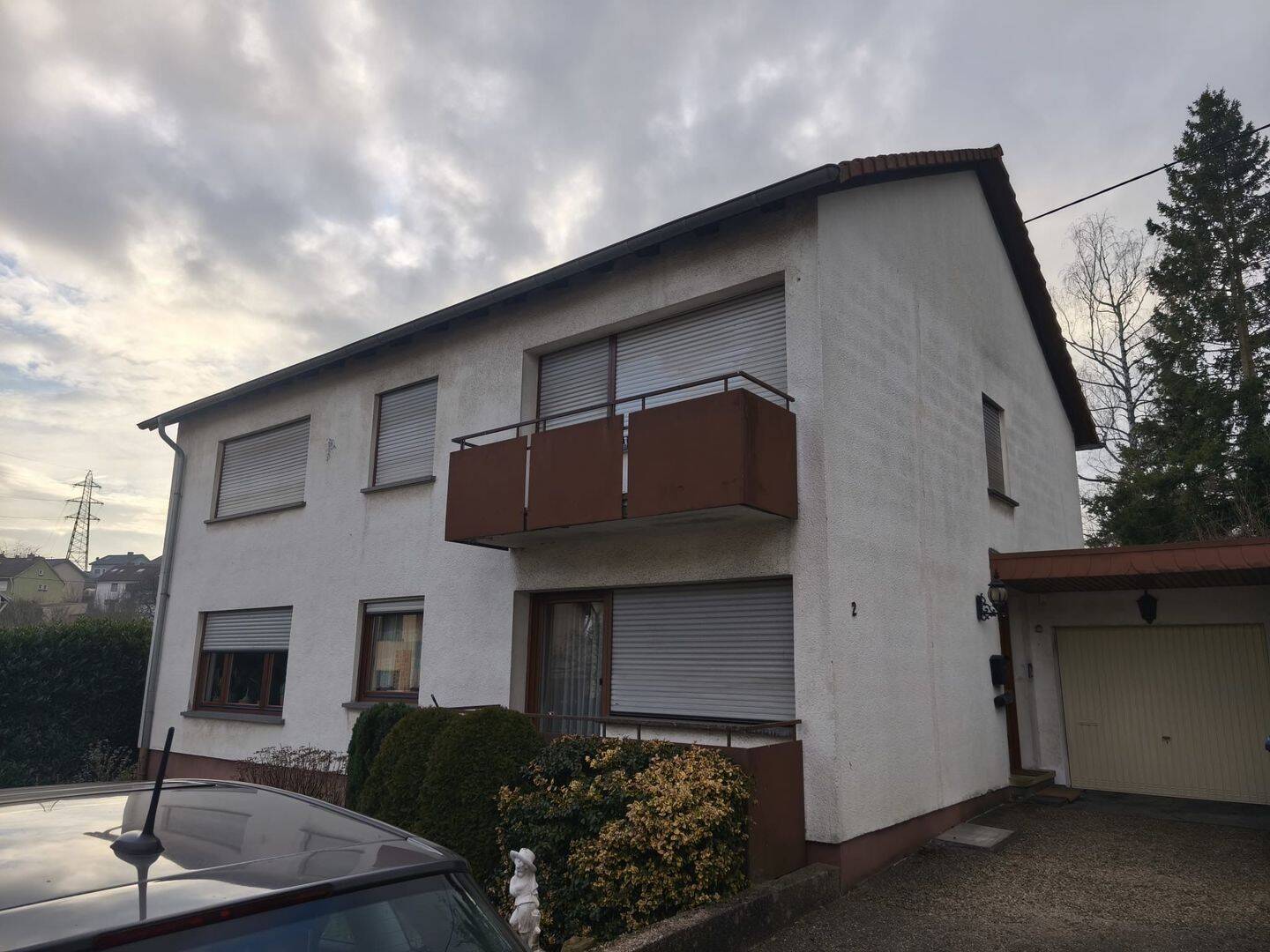 Attraktives Zweifamilienhaus in ruhiger Lage – Schiffweiler – Vorschaubild 2