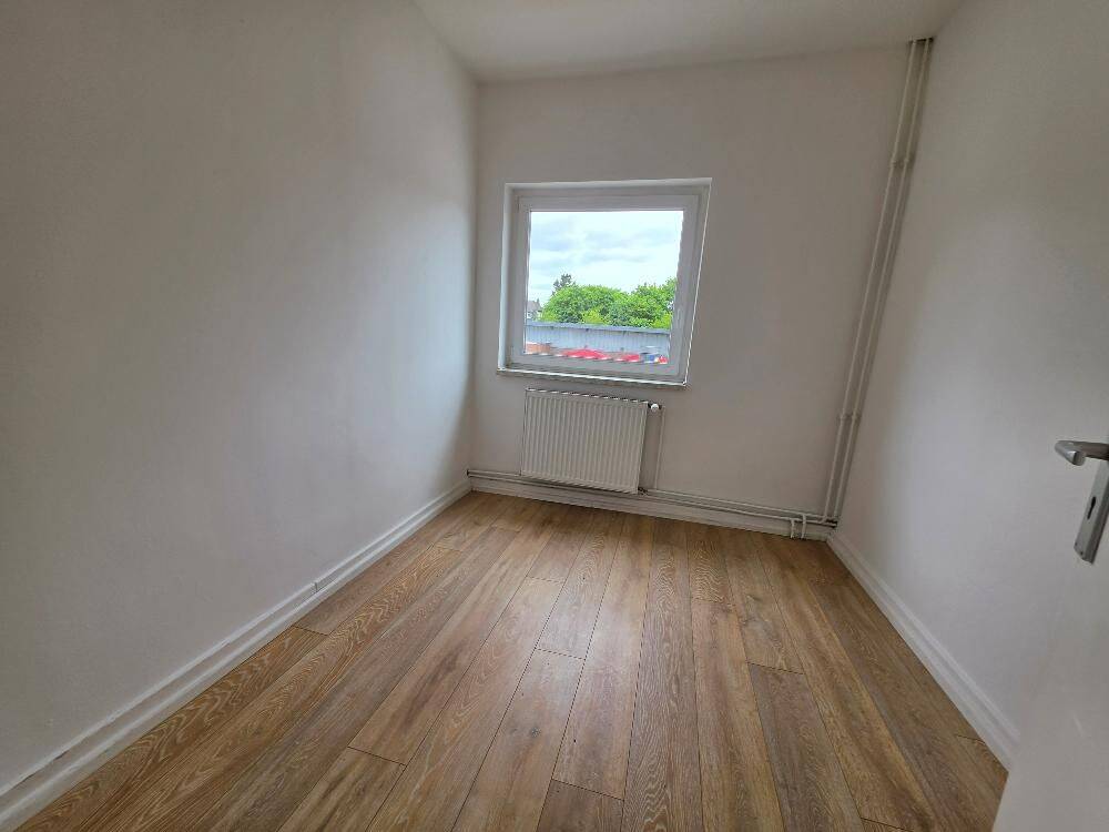 Einfamilienhaus für Handwerker/Firmen mit Garten in Jenfeld – Hamburg – Vorschaubild 4
