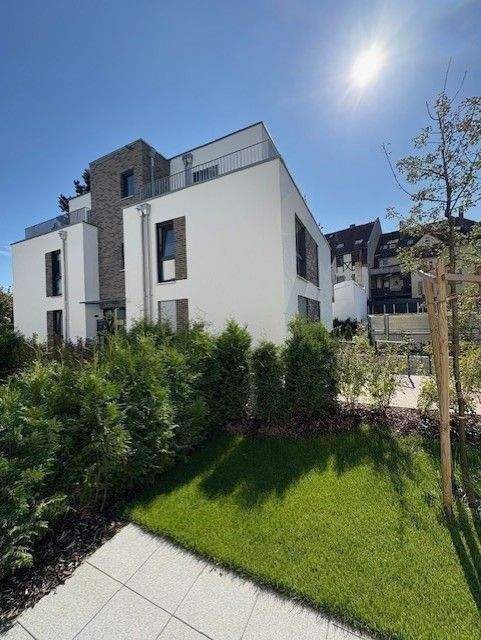 ZUM VERLIEBEN: gemütliche 4-Zi-Whg. mit gr. Balkon in bevorzugter Wohnlage! – Nürnberg – Bild 1 von 9