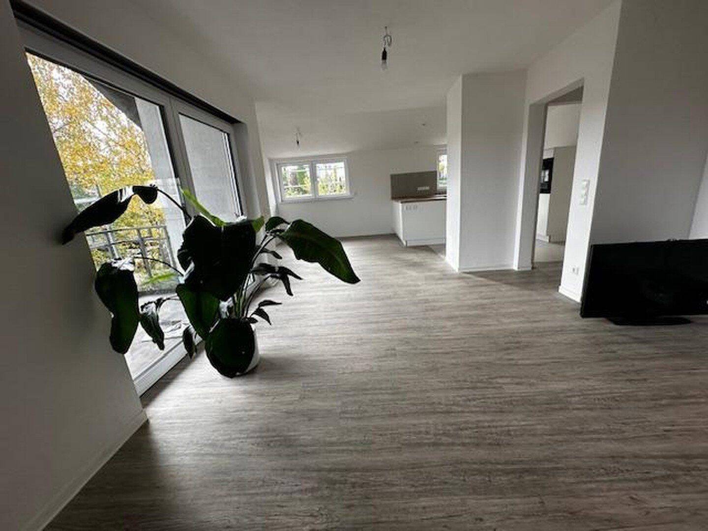 Energieeffiziente 3,5-Zi-Whg, EBK Photovoltaik, Wärmepumpe, Garten u?barrierefreier Zugang – Rottenburg am Neckar – Vorschaubild 2