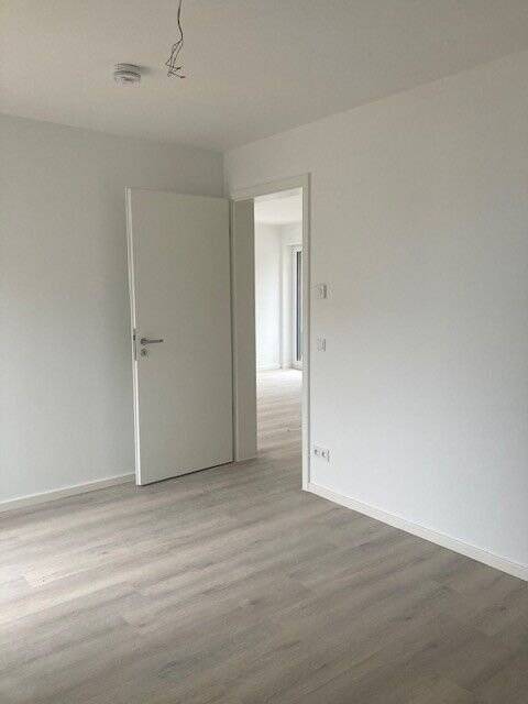 Erstbezug Geräumiges 2-Zimmer-Apartment mit Balkon