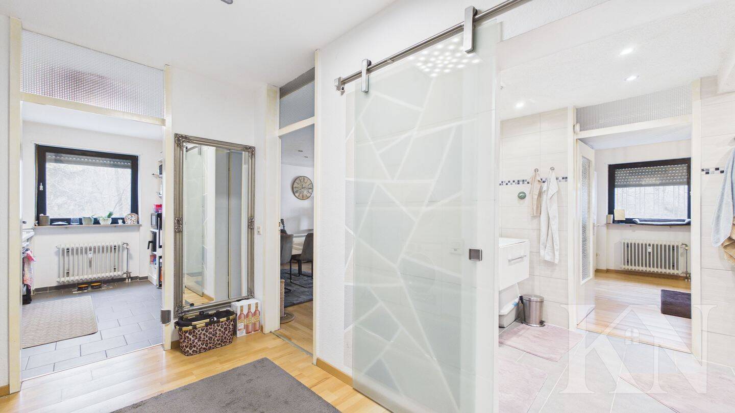 Top-Lage: Erdgeschosswohnung mit Balkon, TG-Stellplatz & Wellnessbereich in Saarbrücken-Rotenbühl – Saarbrücken – Vorschaubild 5