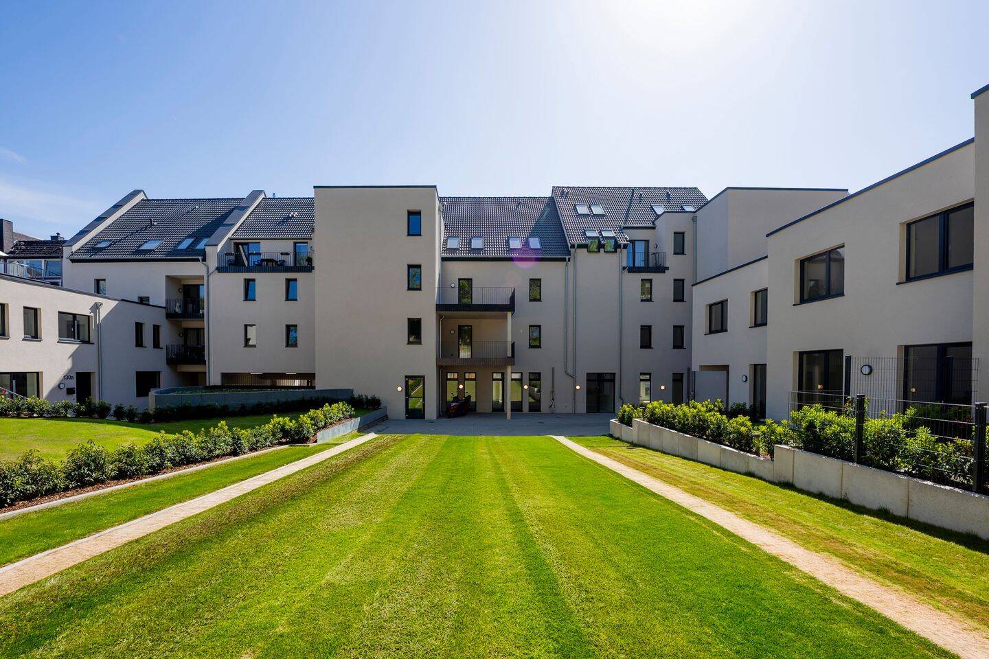 Exklusives Reihenhaus (4Zi) im Innenhof! *ab sofort verfügbar! – Mönchengladbach – Vorschaubild 3