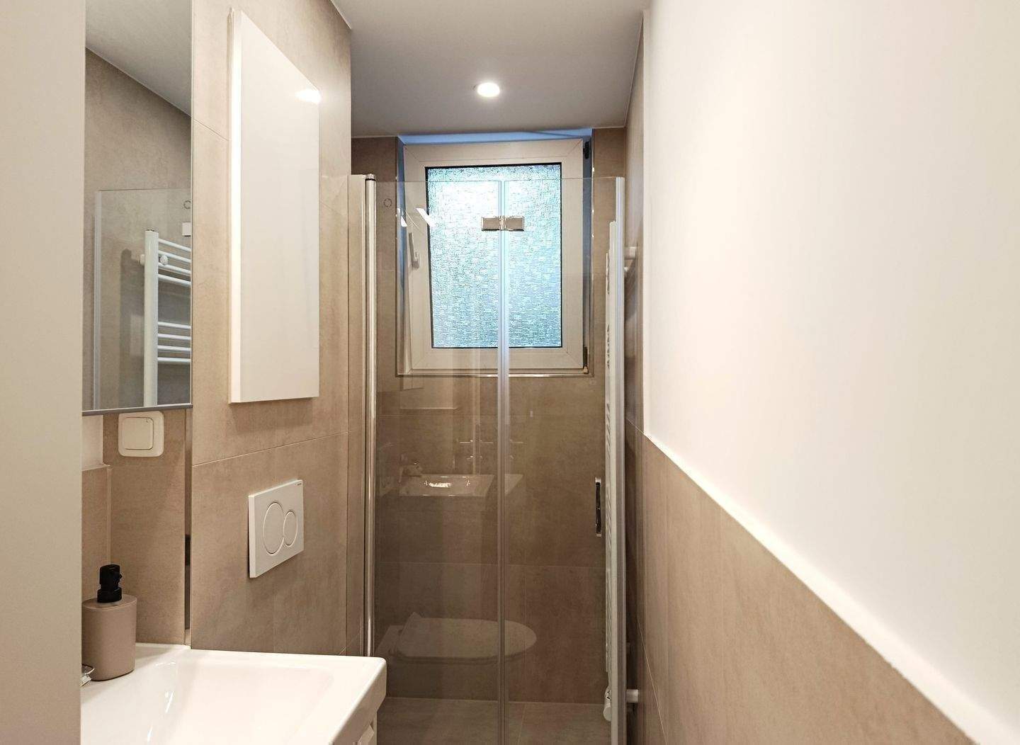 !!! ZIMMER mit HERRLICHER TERRASSE in 3-er WG !!! - mit EBK nahe FH-DEUTZ !!! – Köln – Vorschaubild 7