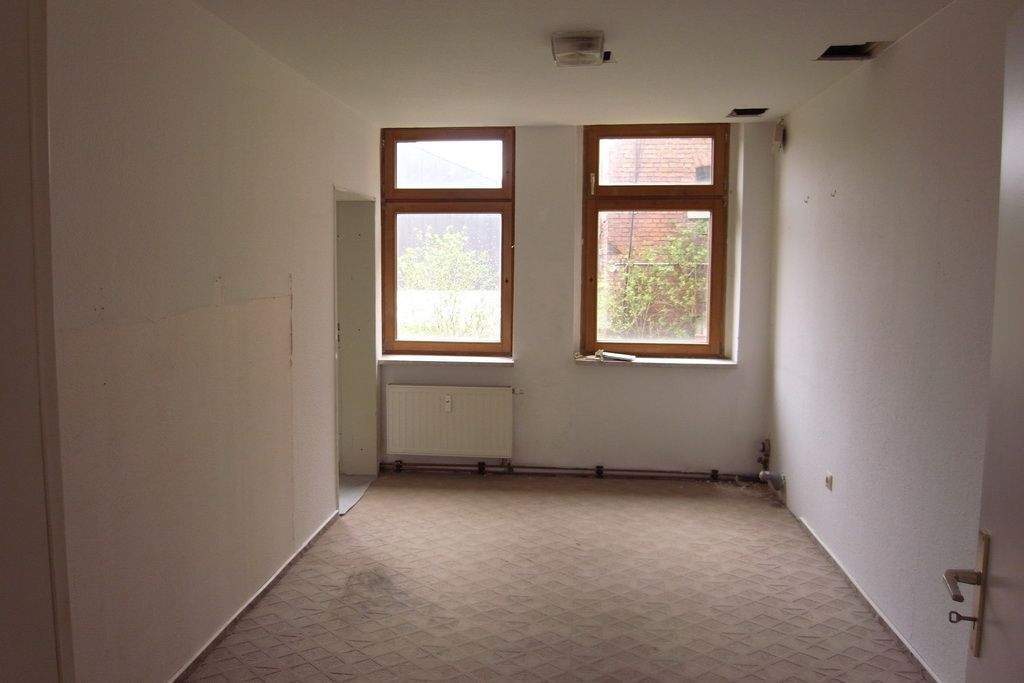 Geschäftshaus mit 4 Einheiten zu 75% fertiggestellt, Bestlage im Zentrum von D-08223 Falkenstein/Vogtl. – Falkenstein – Vorschaubild 7