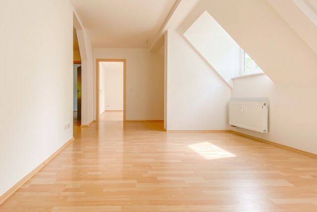Platz für Groß und Klein - wohnen mit Dachgeschoss-Charme!
