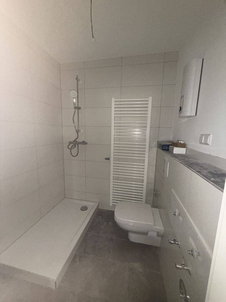 Bei VIVAWEST die Sonnenstrahlen auf dem eigenen Balkon genießen. – Duisburg – Vorschaubild 4