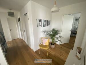 Ohne Käuferprov.: Besonders hell und besonders gut ausgestattet: Freie 3-Zimmer-Wohnung in gepflegter Wohnanlage – 85053 Ingolstadt – Vorschaubild 2