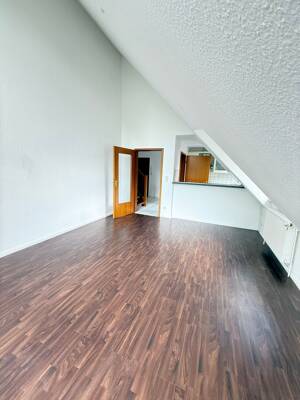 Wohnen auf zwei Ebenen: Schicke 3-Zimmer-Maisonette-Wohnung mit TG Platz in Hamburg-Bramfeld – 22175 Hamburg – Vorschaubild 4