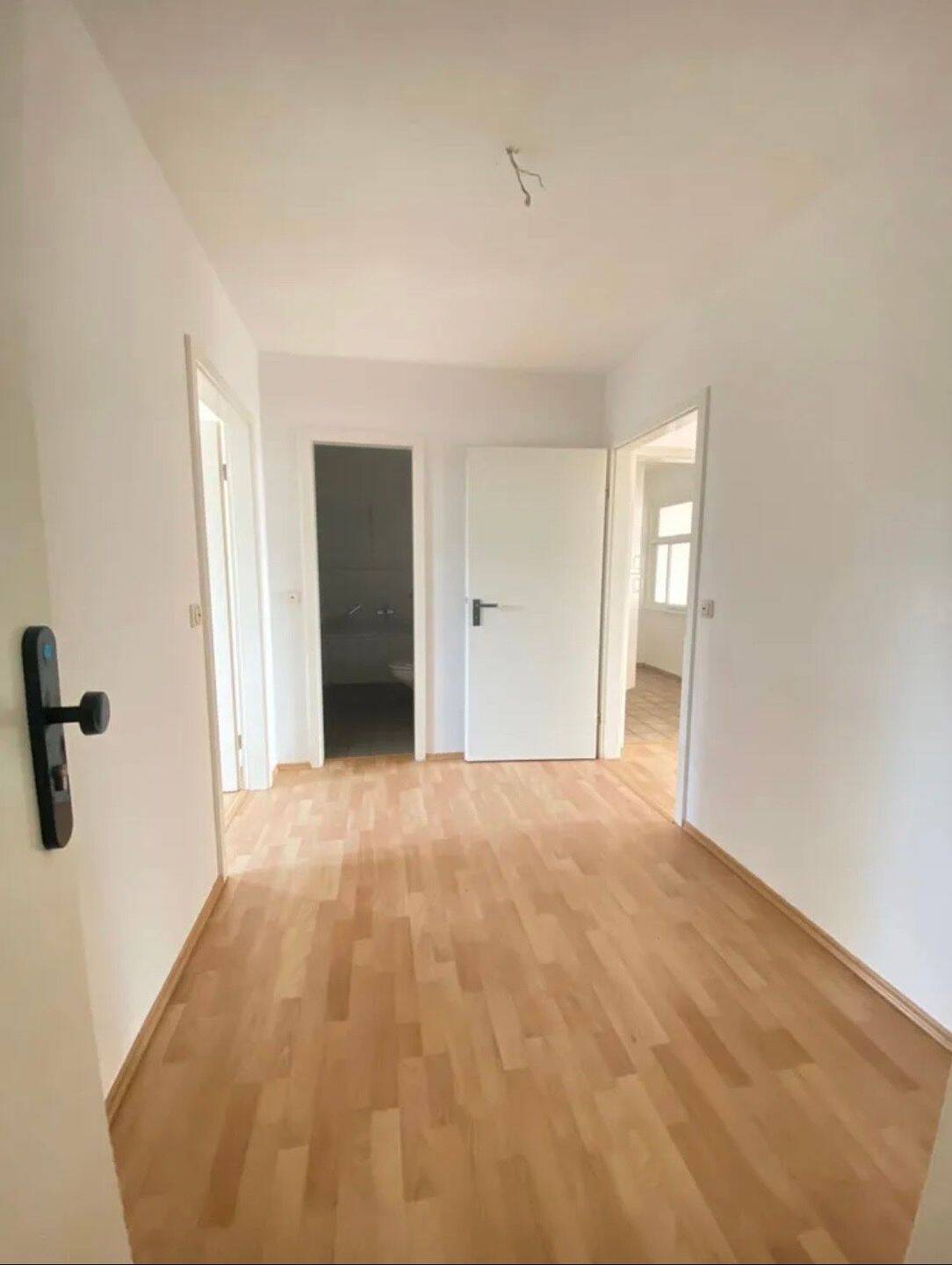 Zentrumsnahe Dachgeschosswohnung ab 01.07.2026 – Leipzig – Vorschaubild 3