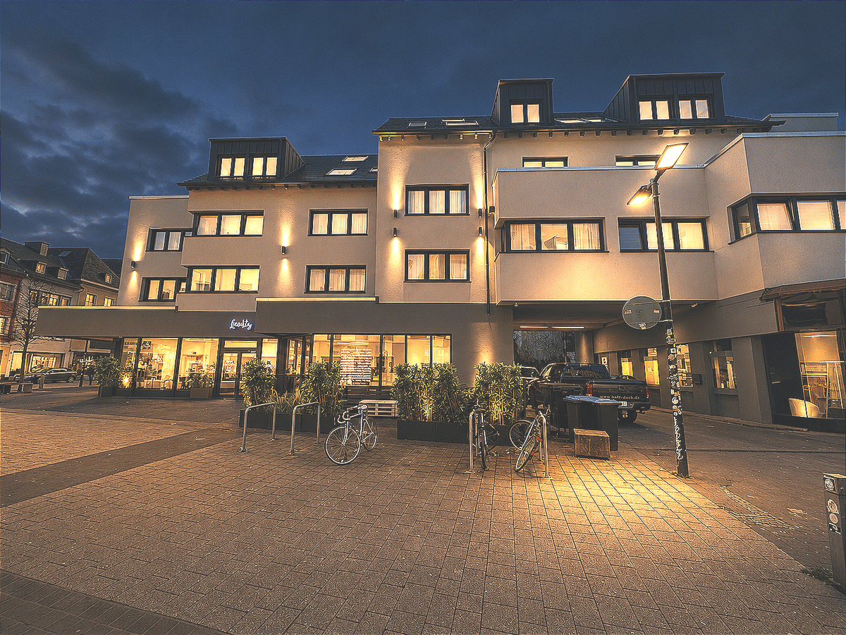 Trier-Zentrum-Viehmarkt / 2 Zimmer-Wohnung / Einbauküche / Fußbodenheizung / Balkon / Aufzug / Fitnessstudio – 54290 Trier – Bild 1 von 9