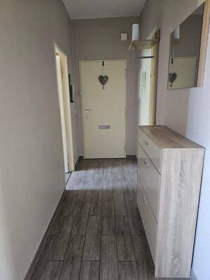 Gepflegte 2 Zimmerwohnung mit Sonnenbalkon und Tageslichtbad - 0172-3261193 – 13581 Berlin – Vorschaubild 9
